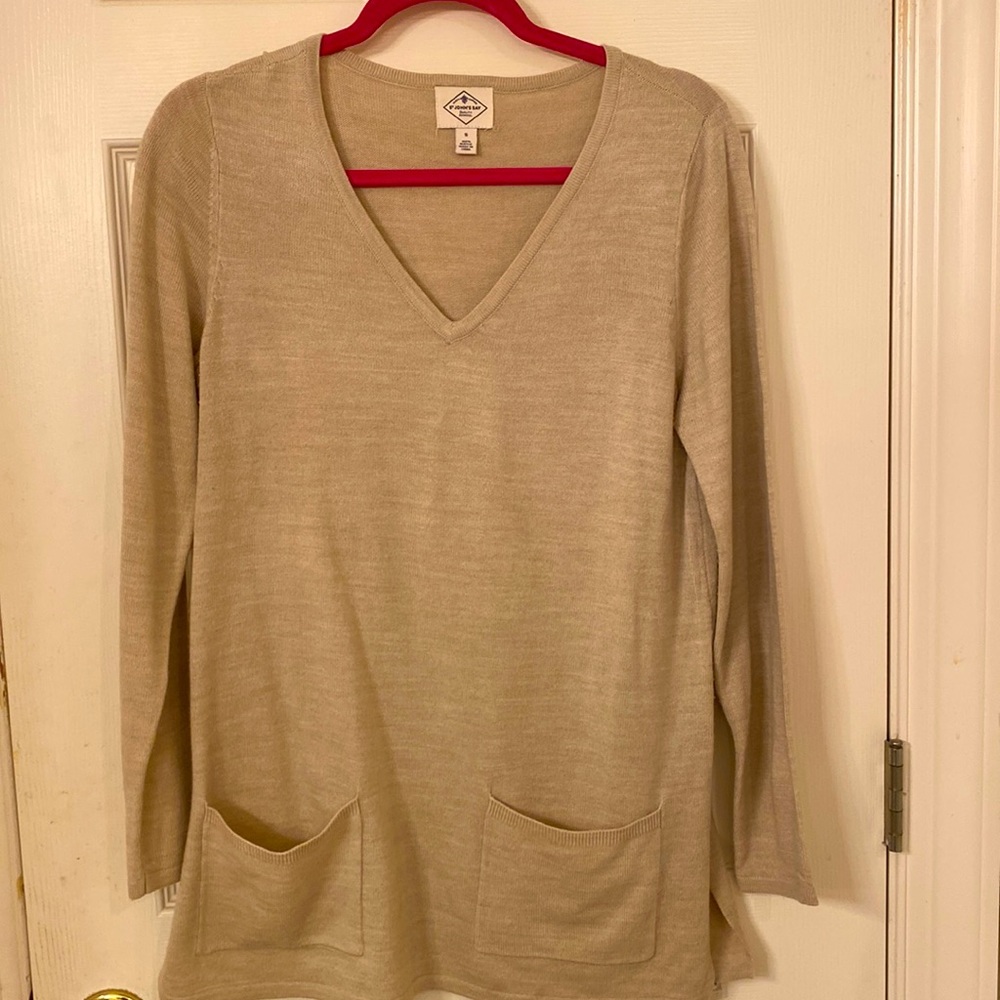 Long, Leisure, Light Sweater with Low Pockets